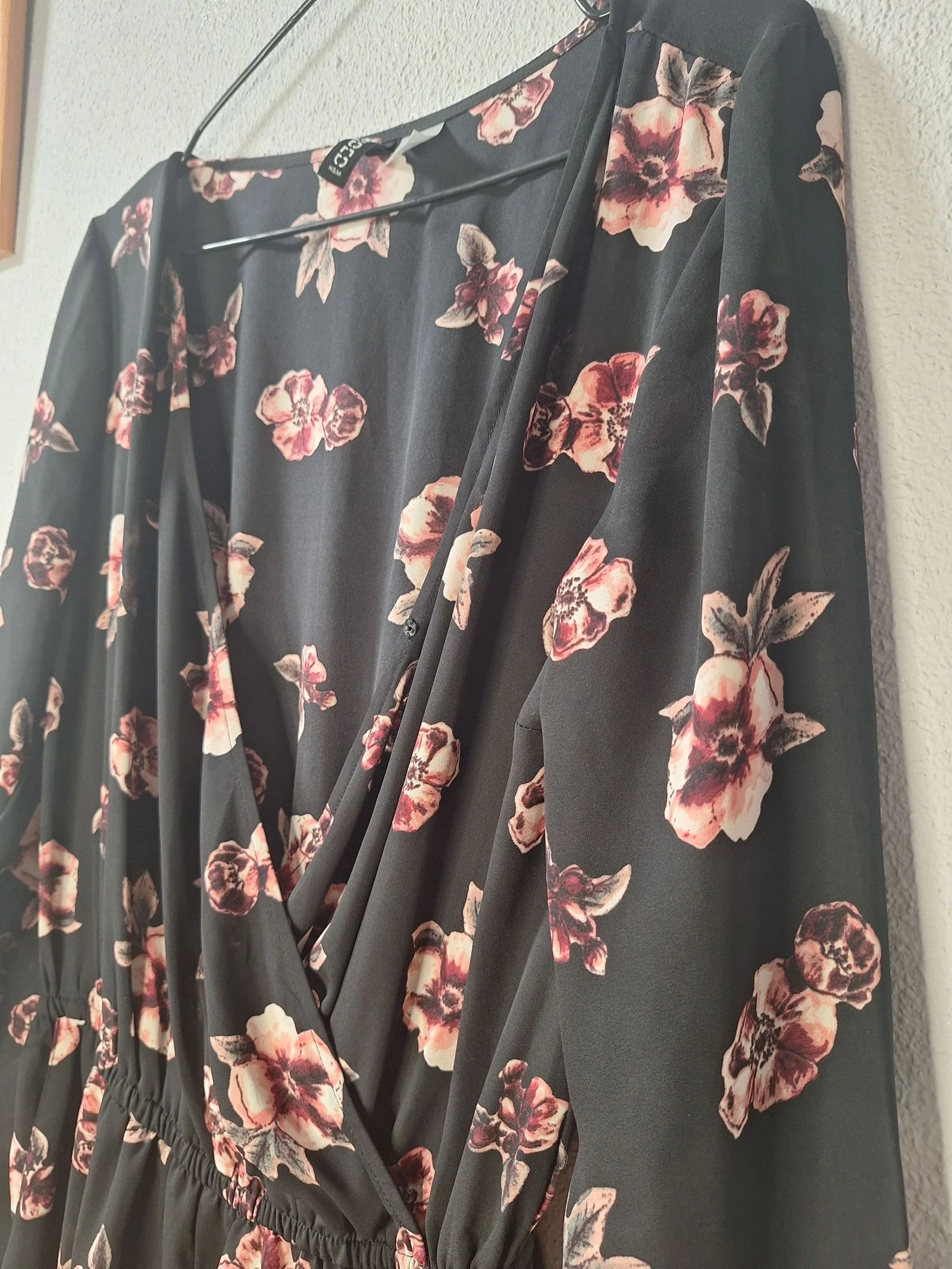 H&M black floral short dress size 38 cross neckline long sleeves – photo 4